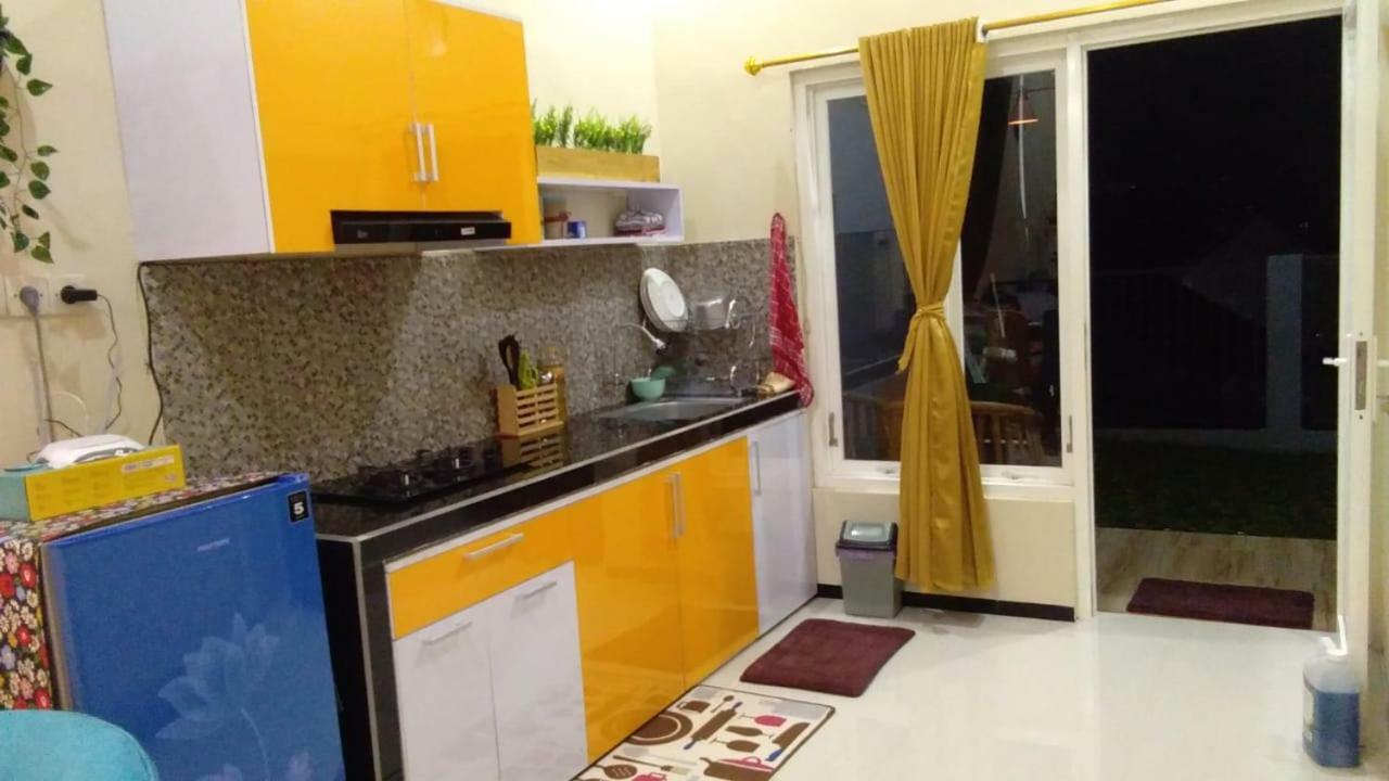 Homestay Wahyudi 1 Syariah Tlekung المظهر الخارجي الصورة
