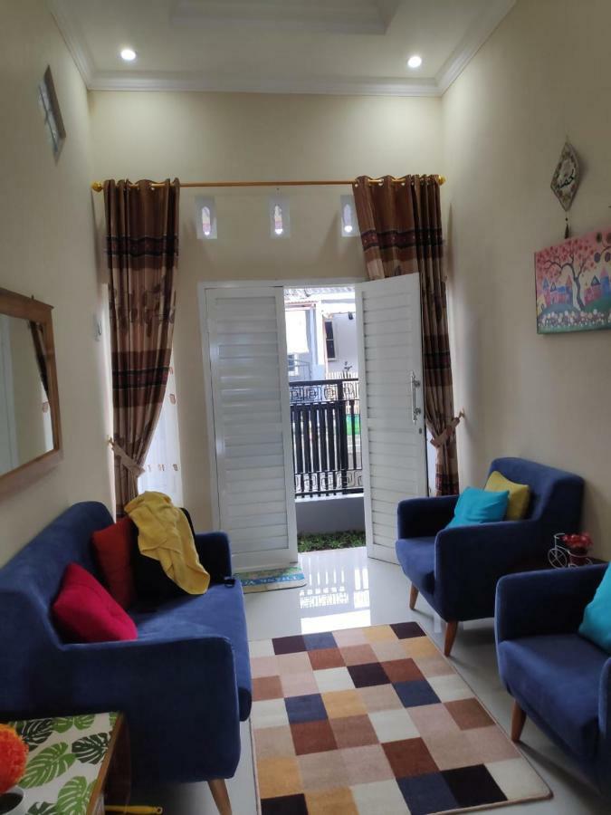 Homestay Wahyudi 1 Syariah Tlekung المظهر الخارجي الصورة